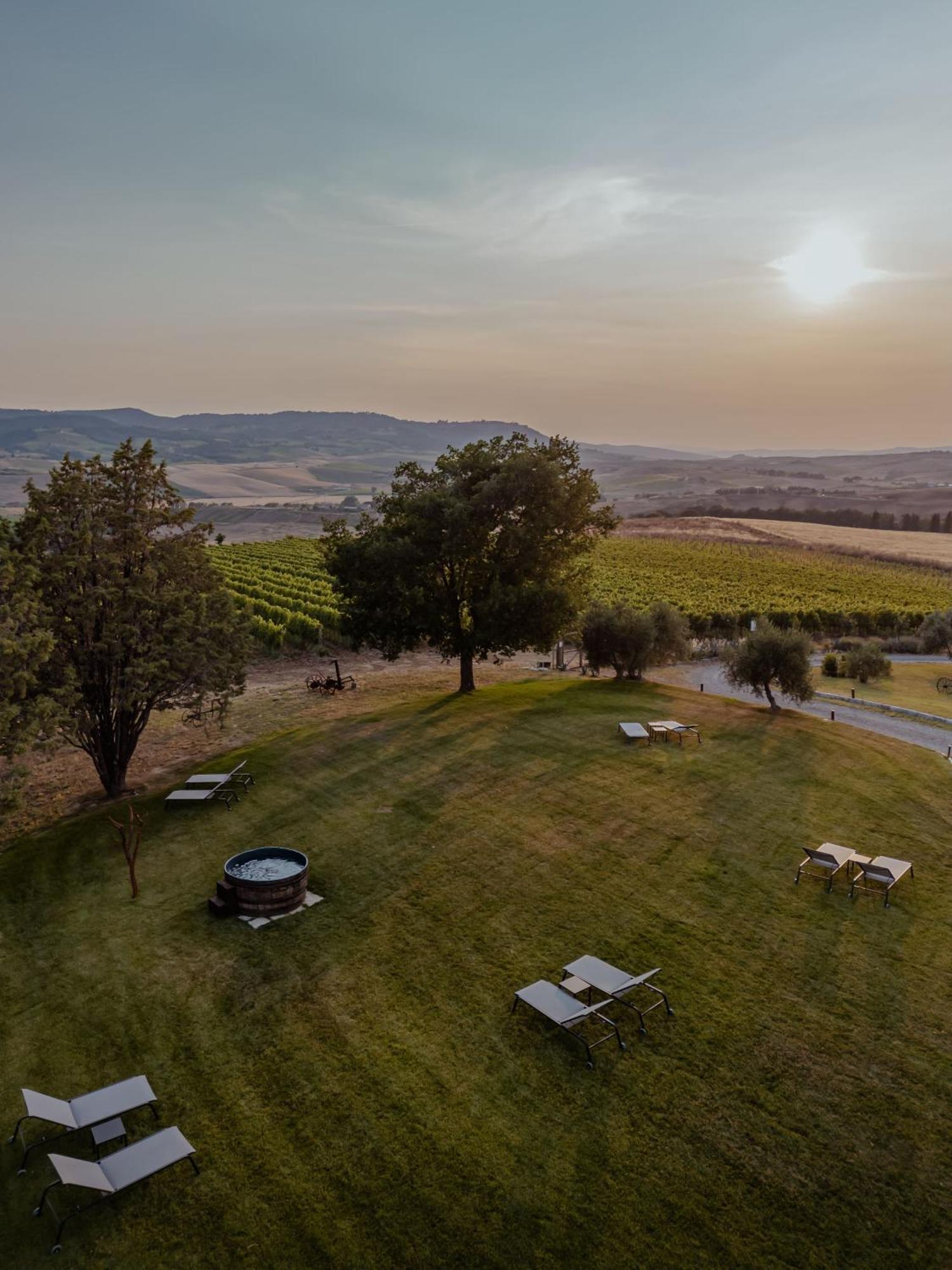 Sce Quiríc San Quirico dʼOrcia Exterior foto