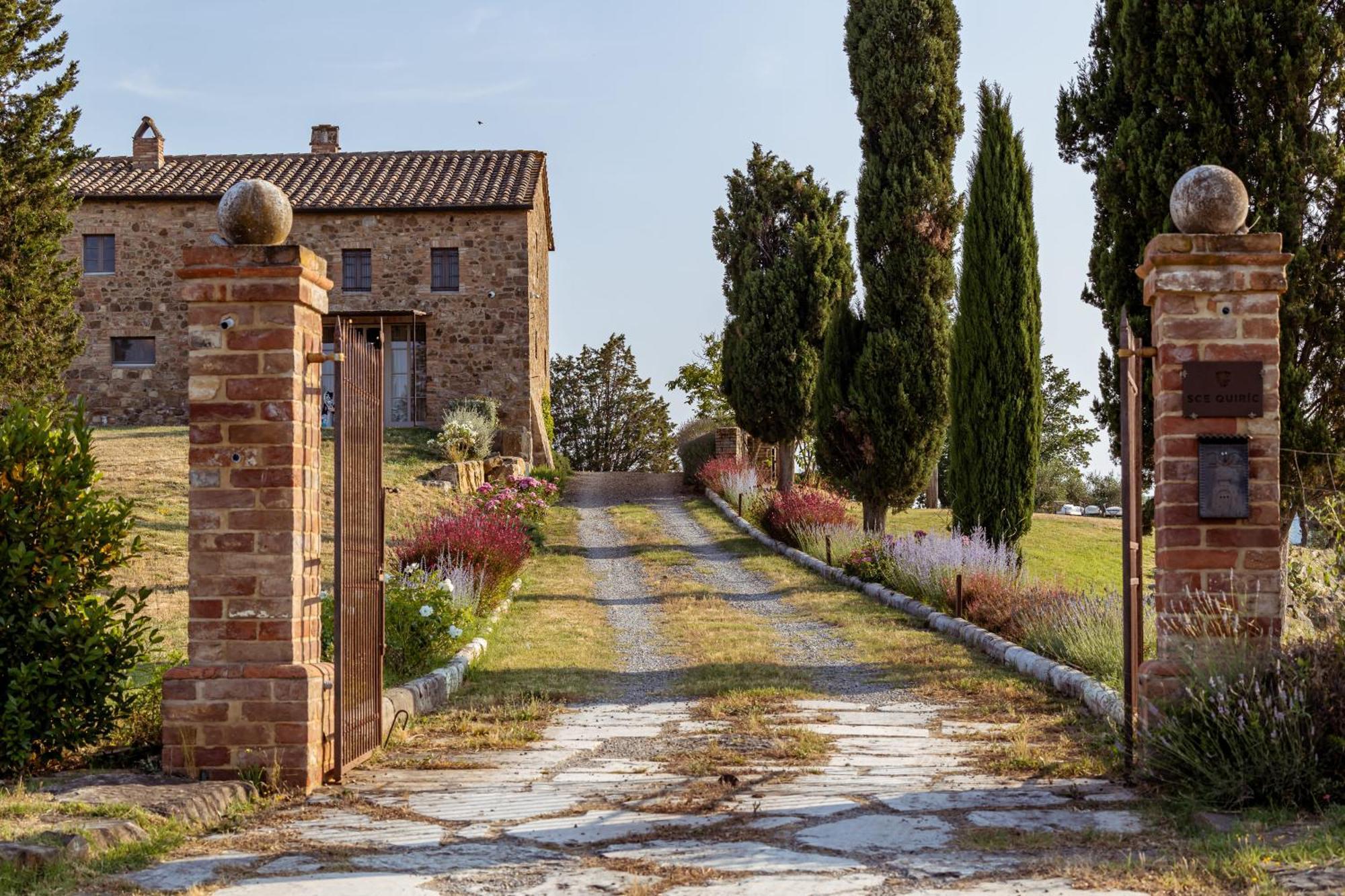 Sce Quiríc San Quirico dʼOrcia Exterior foto